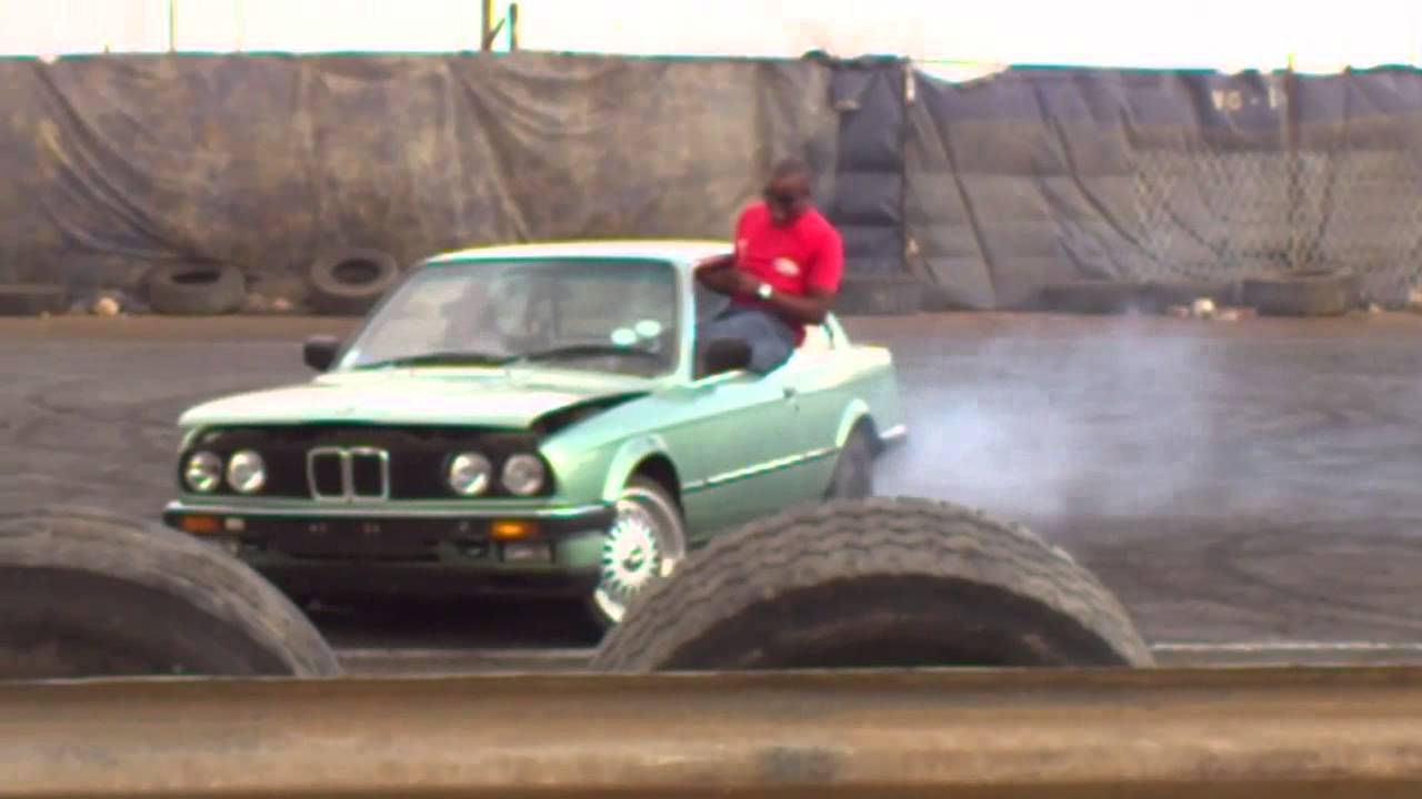 Videos of e30 bmw spinning #4