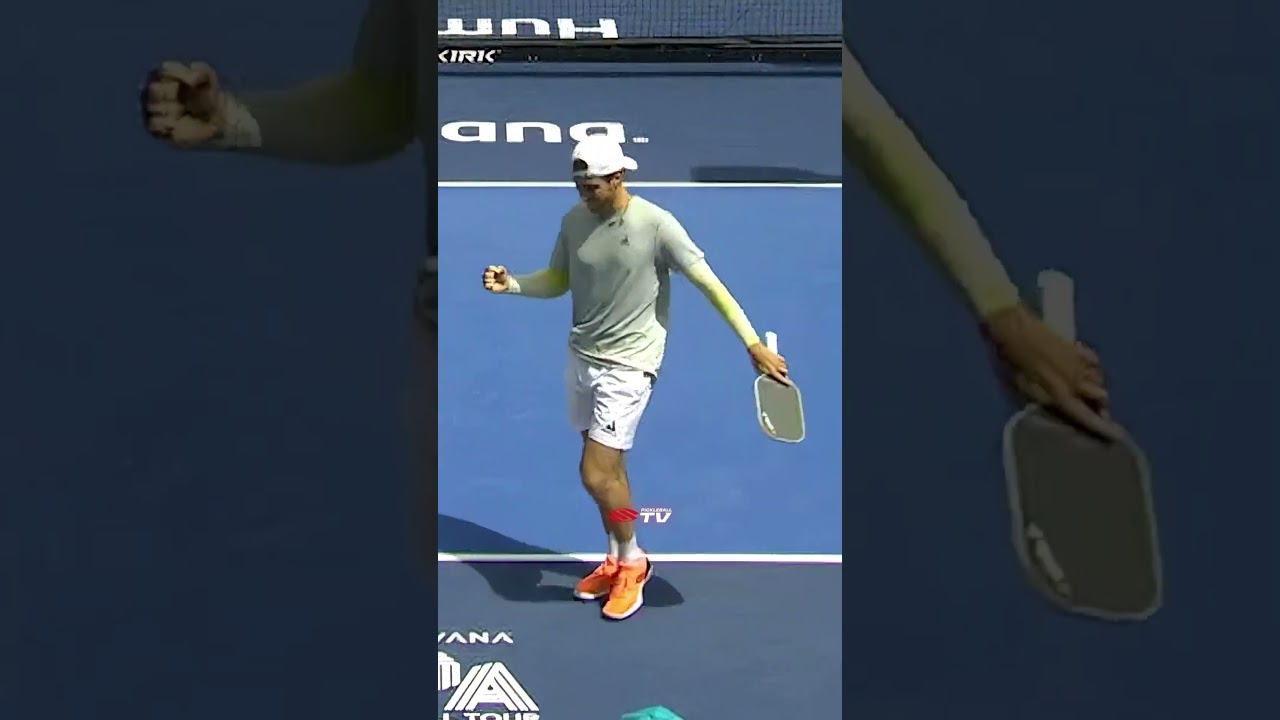 Federico is too smooth 😯 #pickleball #pickleballislife #pickleballhighlights