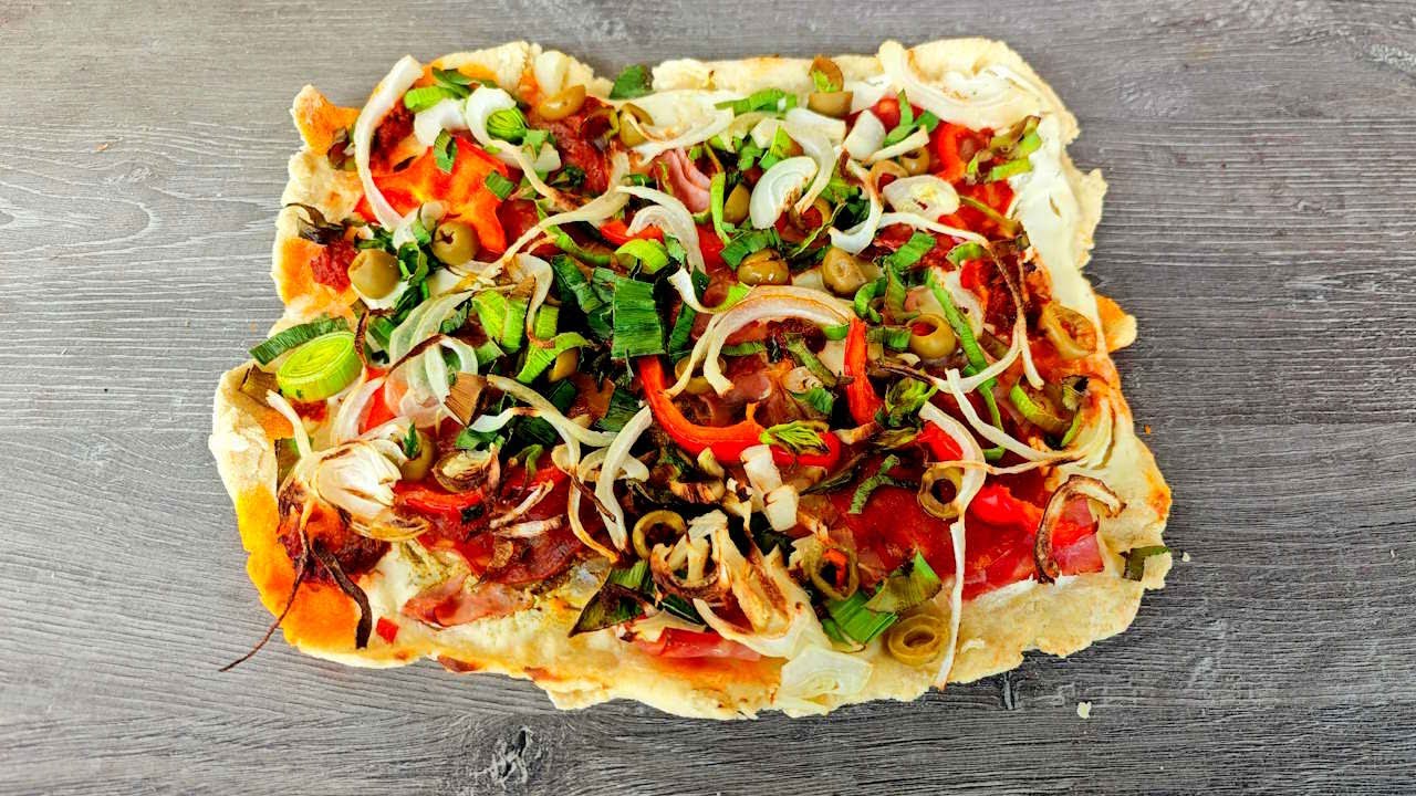 Zapomeň na pizzu. Tohle je o dvě ligy výš – a na těsto stačí tři suroviny! | @zadnyspeky