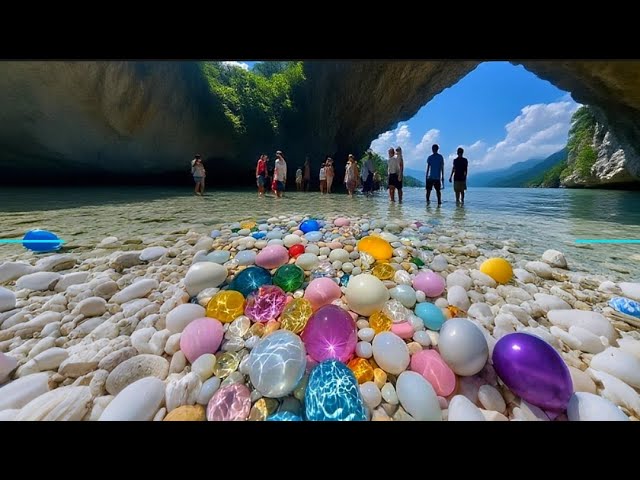 Such a hidden treasure place was actually discovered by humans。。Sea Agate and Sea Crystal