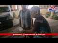 నల్గొండ జిల్లా నకిరేకల్ లో పోలీస్ స్టేషన్ కు చేరిన కోడి పంచాయతీ  - 01:23 min - News - Video
