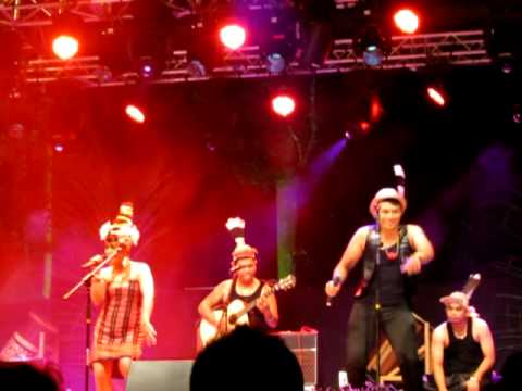 Nading Rhapsody - Bang Kidibang Bulem (Sarawak folk song) - Live in RWMF 2012