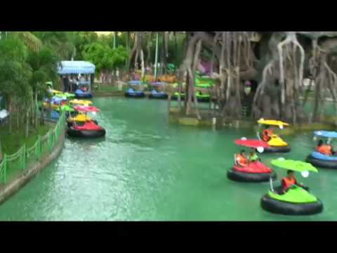 Dai Nam Amusement Park // Jet Set Zero - Short