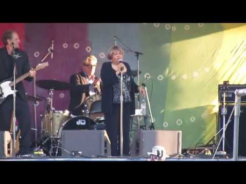 Mavis Staples Live @ Clearwater Festival June 2013 - YouTube