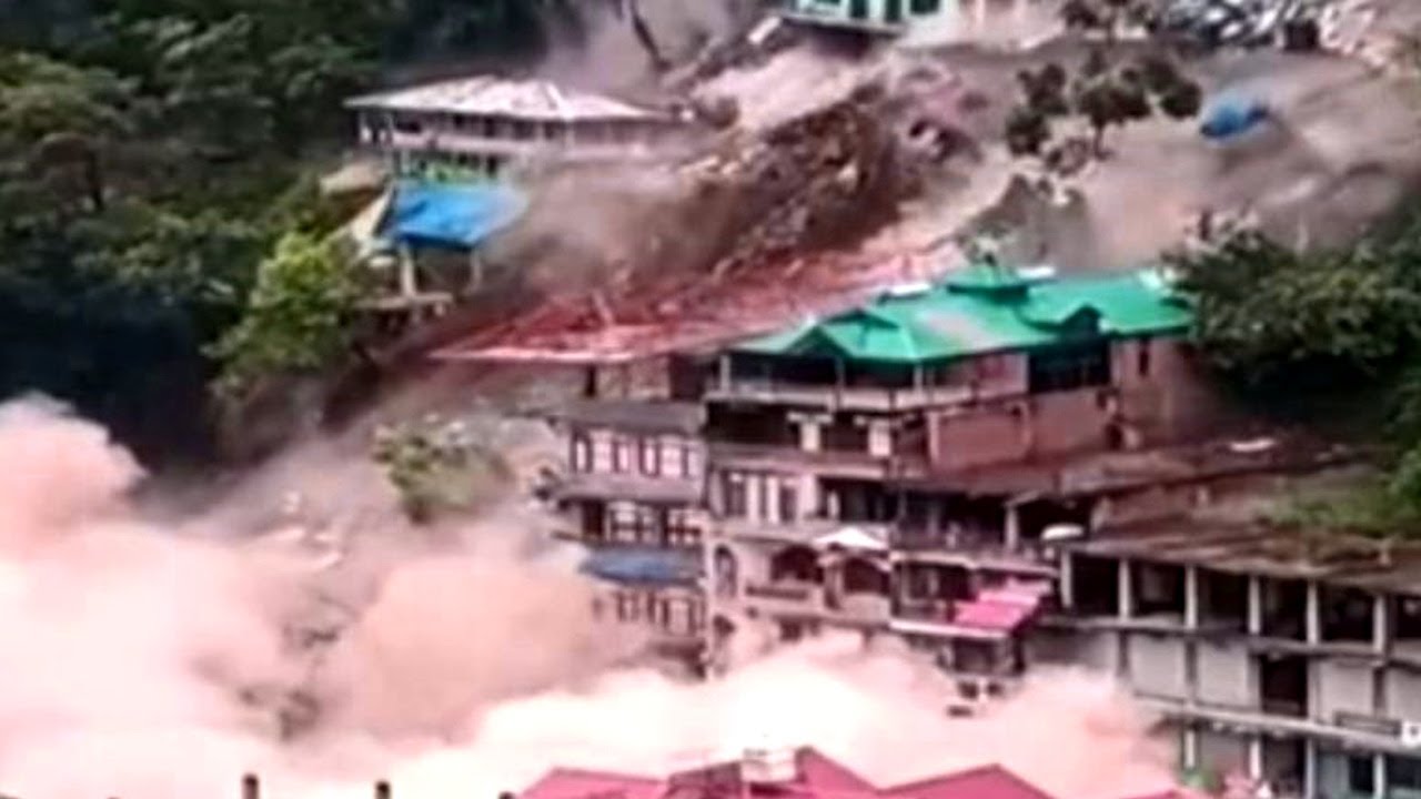 Horror! 75 landslides and flooding due to storm in Petropolis, Rio de Janeiro! Brazil