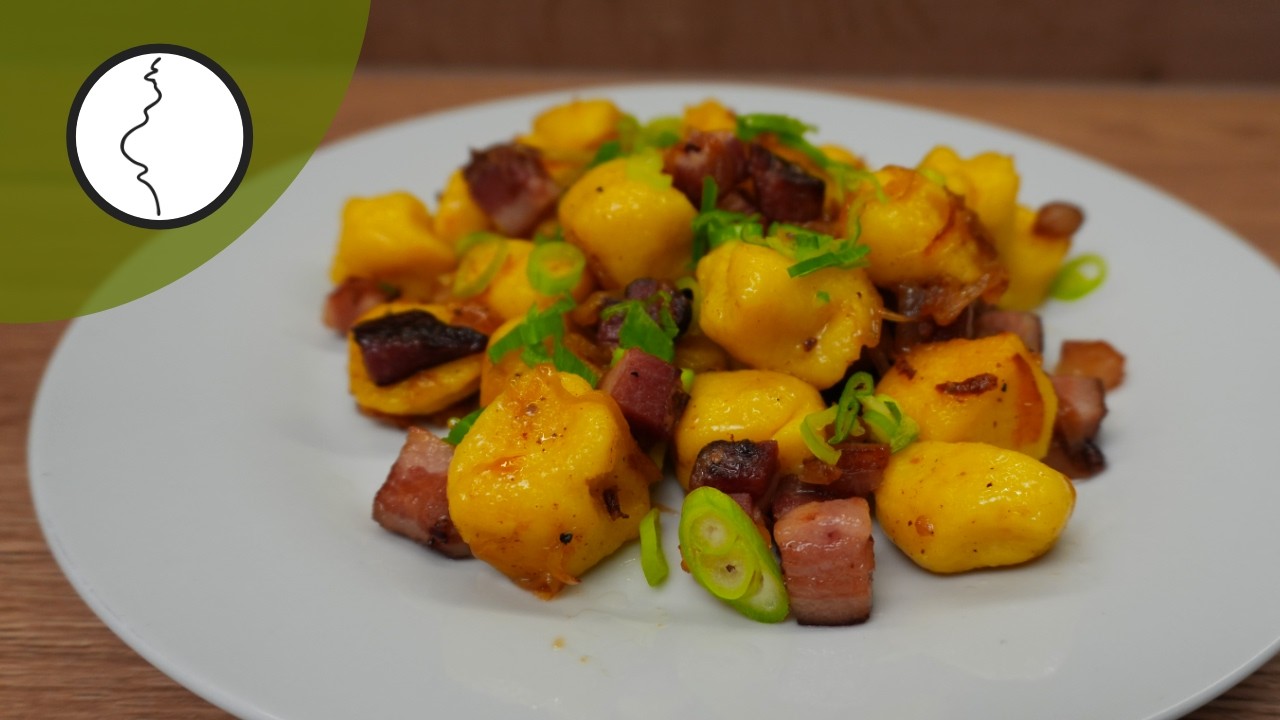 Bramborové noky se slaninou a cibulkou | Těhotnej kuchař