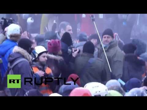 Ukraine: Opposition leader Klitschko attacked during riot
