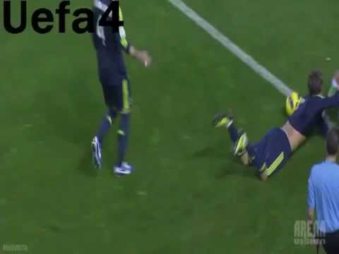 Fabio Coentrao - Horror Injury vs. Betis 24.11.2012