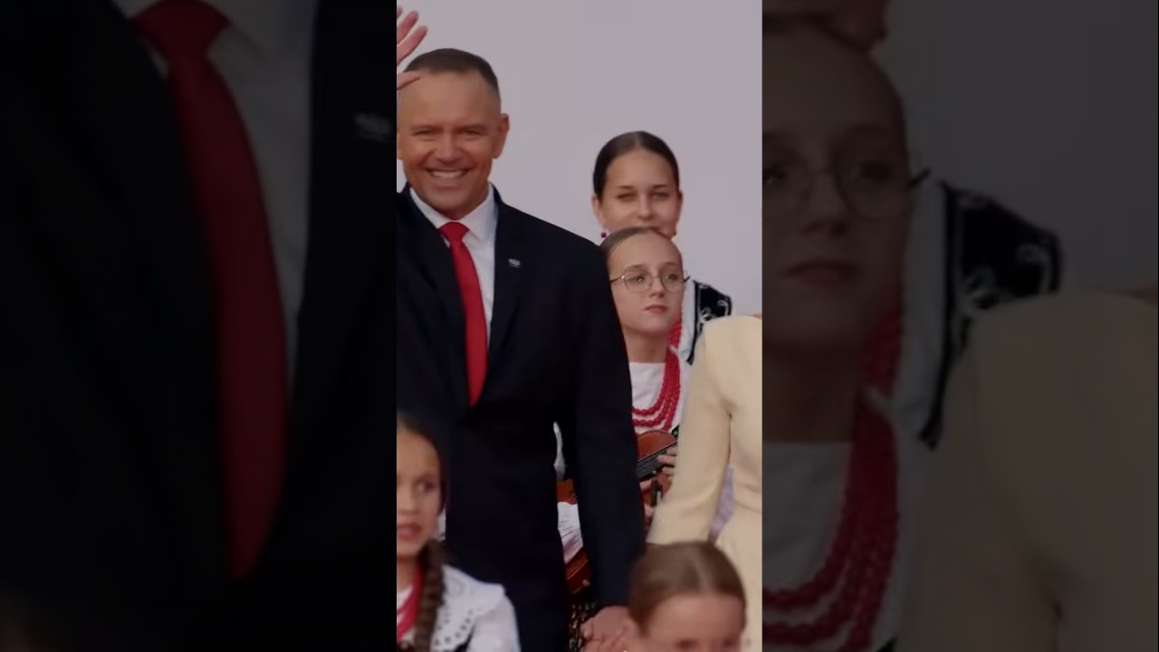 Tłumy i podniosła atmosfera. Tak wyglądały uroczystości w Pałacu