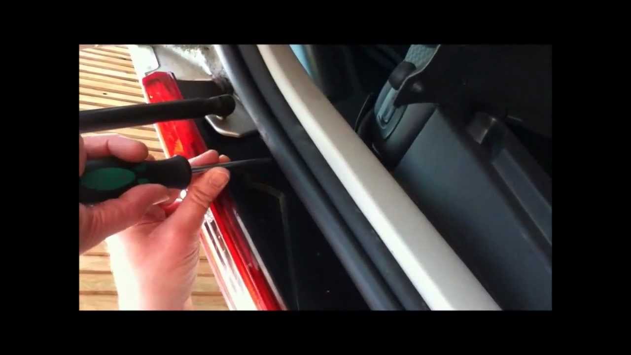 Ford Focus MK2 (UK) replace brake/indicator light - YouTube 2012 f250 wire diagram 