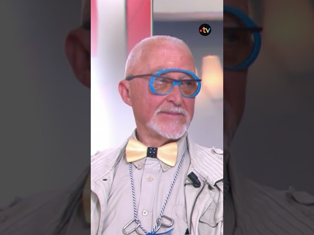 Dans son étrange rêve, même Bertrand Chameroy a été remplacé...