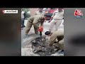 Uttarkashi के बाद South Delhi में आई सड़क काटने की नौबत, ड्रिल कर बचाई बेजुबान की जान  - 01:44 min - News - Video