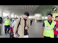 Star cricketers Virat Kohli, Jasprit Bumrah spotted flying out of Mumbai  - 03:09 min - News - Video
