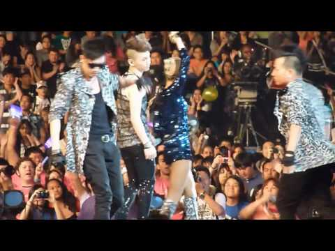 BoA - My Name & I Did It For Love (ft. SHINee's Key) SMtown L.A. 2010