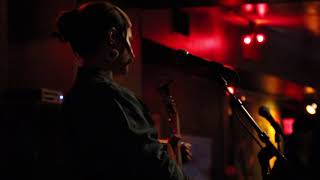 Kira Metcalf “Good” Live at Unplugged NYC