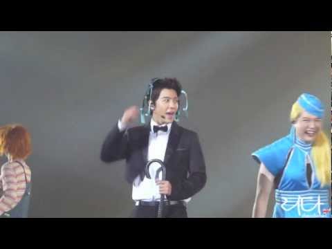 120406 Donghae with a bra on his head - SS4 Paris