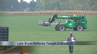 Preparations for Luke Bryan concert in Wisconsin