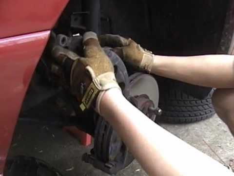 How to change rear brakes on a ford windstar #5