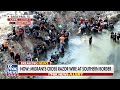 Migrants caught in razor wire at southern border talk to FOX News  - 01:13 min - News - Video