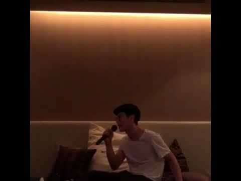 노래방에서 '숨' 부르는 박효신