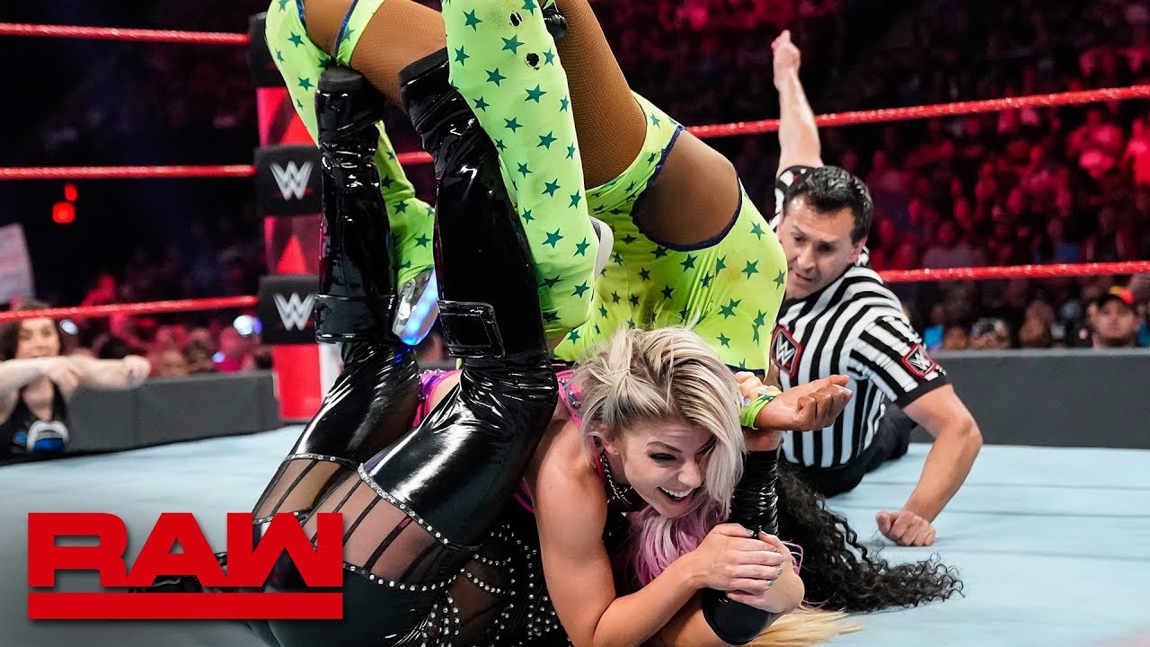 Alexa Bliss And Naomi React To Negative Fan Chants During Women's Match On  WWE RAW - Wrestling Forum - Neoseeker Forums