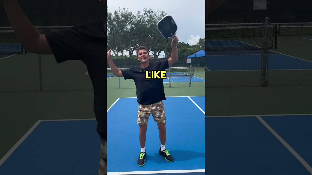 How to hit an overhead smash in pickleball! #pickleball #pickleballtips