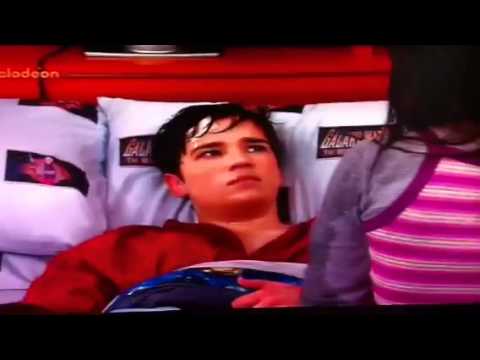 Freddie and Carly kissing - YouTube