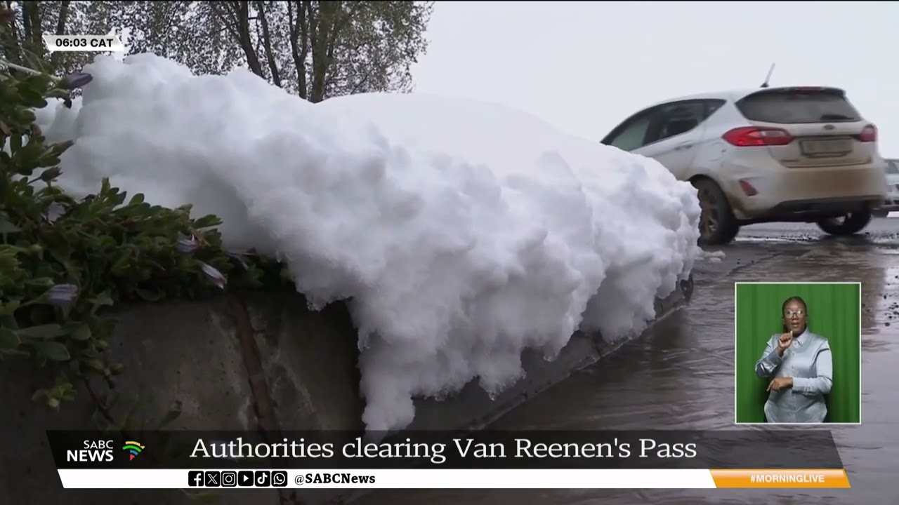 Cold weather I N3 reopened to clear traffic at Van Reenen's Pass