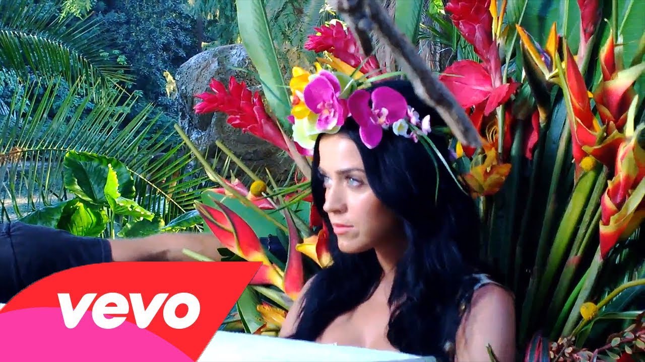 Кэти перри роар. Katy Perry Roar. Katy Perry Roar Official. Katy Perry Roar Official Vevo. Katy Perry Roar behind-the-Scenes.