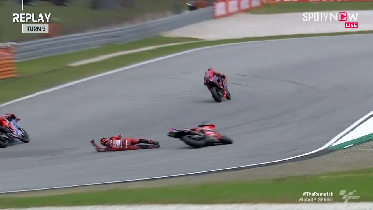 Crash Dramatis Pecco Membuat Martin Mantap Menjadi Juara Dunia! [MotoGP Malaysia]