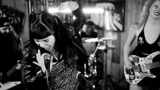 Taylor More Swiftly - Shake It Off [Cover]