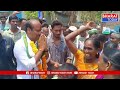 రాజాం: వైసిపి ఎంఎల్ఏ అభ్యర్థి డా.తలే రాజేష్ కు ప్రచారం లో మహిళలు, ప్రజల అపూర్వ స్పందన | BT  - 01:07 min - News - Video