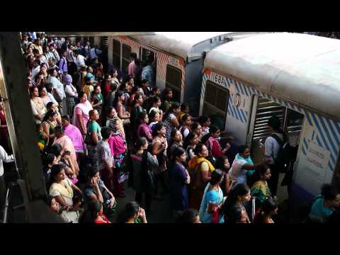 This contribution is a follow-up to my post about commuting by rail in Mumbai. Let's talk about community, networks, communication—and specifically, let's talk about "train friends."