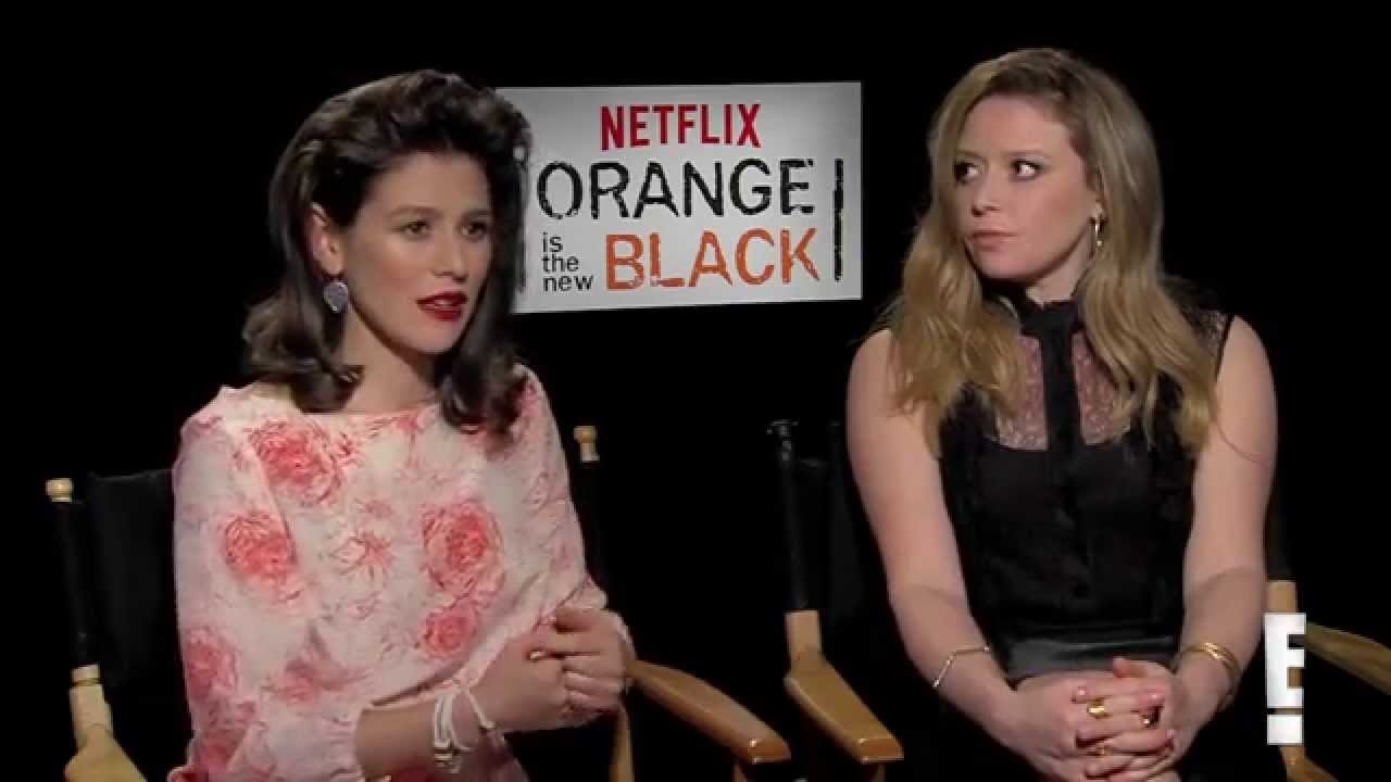 Yael Stone And Natasha Lyonne On Oitnb Season 2 Sex Contest Youtube