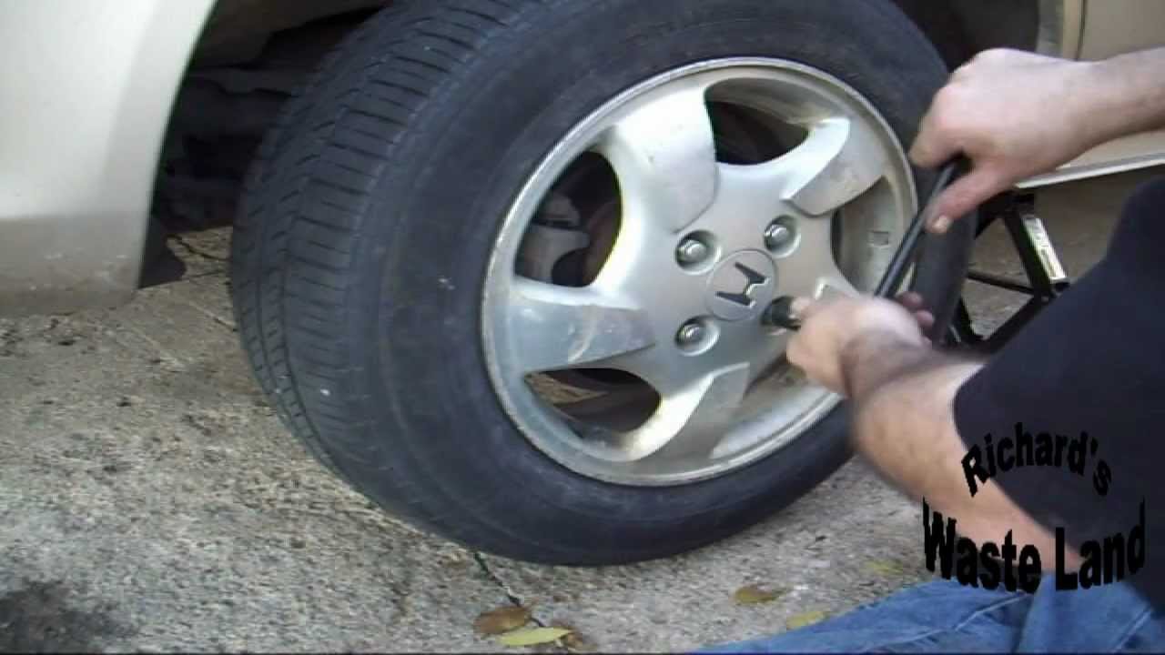 How to change rear disc brakes on a honda accord #4
