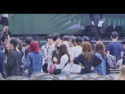 Yoona(SNSD) & Minho(Shinee) talking to each other
