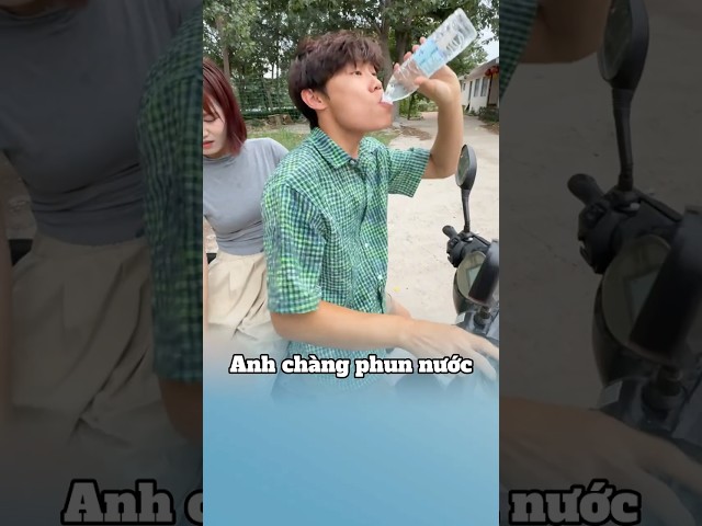 Anh chàng phun nước | Hi Hoa