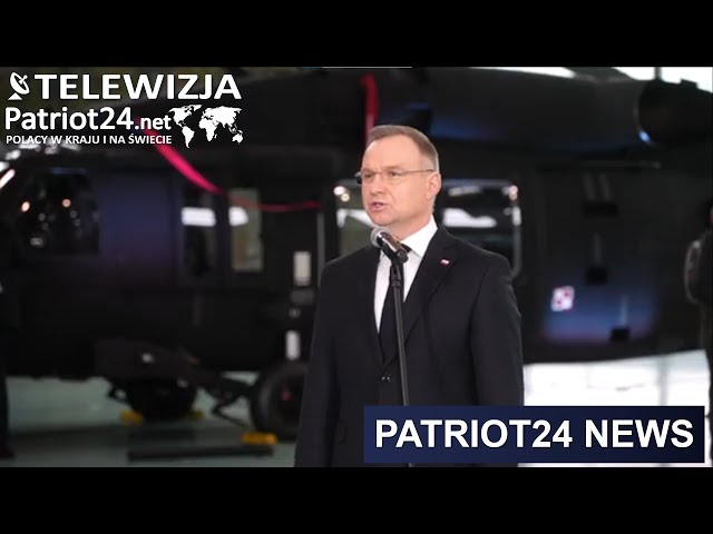 Spotkanie opłatkowe Pary Prezydenckiej z żołnierzami w 1 Bazie Lotnictwa Transportowego w Warszawie
