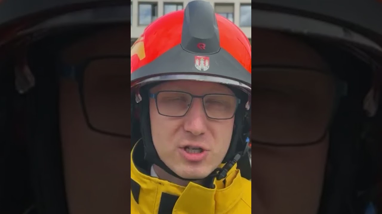 Bus kracht in Supermarkt: Ein Toter und viele Verletzte