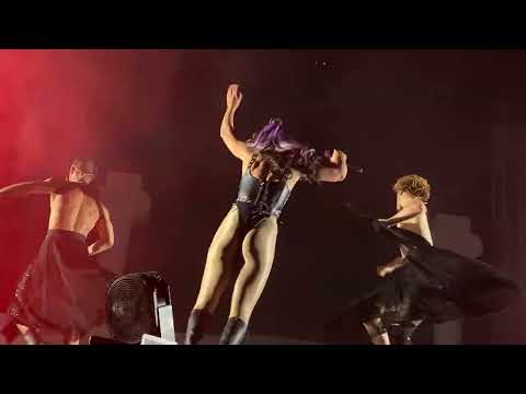 Charli XCX - Gone (Live at Crash Tour London Alexandra Palace)