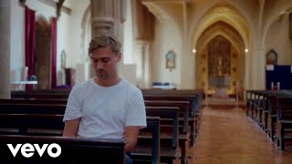 Rhys Lewis - The Middle (Live Church Performance)