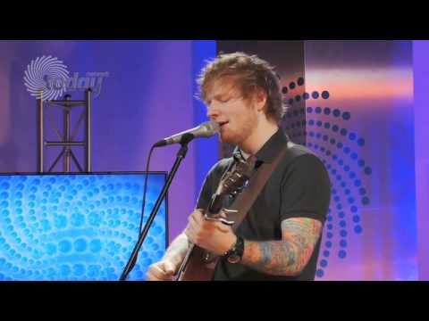 Ed Sheeran Performs Small Bump Live For The House Of Hits