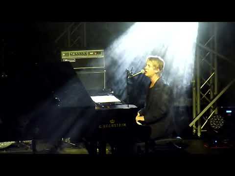 Tom Odell - 'Long Way Down' - Live in Blackpool 03.09.2022