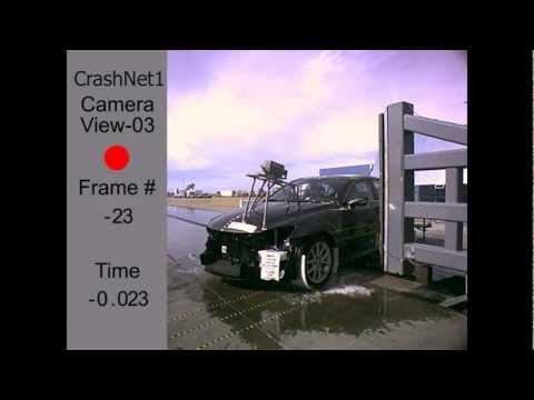 Crash aluat de crash Lexus este din 2005