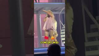 Sabrina Carpenter’s HILARIOUS Nonsense Intro at Minnesota Concert 😂🎤