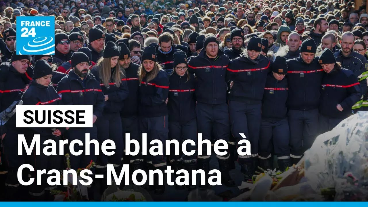 Suisse : marche blanche à Crans-Montana à l'intention des victimes de l'incendie • FRANCE 24