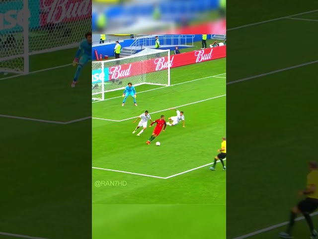 Ronaldo 100% IQ Moments 🧠😨