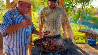 Carne en salsa de chile MORITA! || Ruta La Nueve