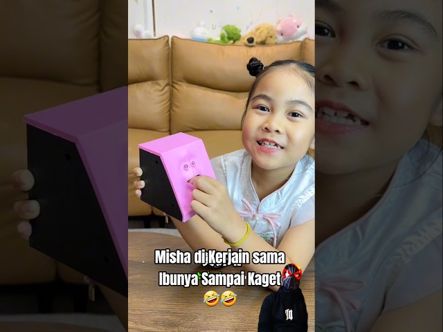 Ibu Memberikan Celengan Aneh Untuk Misha 🤣🤣 #shorts #videolucu #videokocak #dubbing #funny #comedy