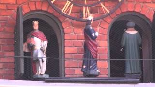 Zegar, wygrywający o godz. 9:00, 11:00, 13:00, 15:00 i 17:00 utwór Jana z Lublina z XVI wieku oraz p